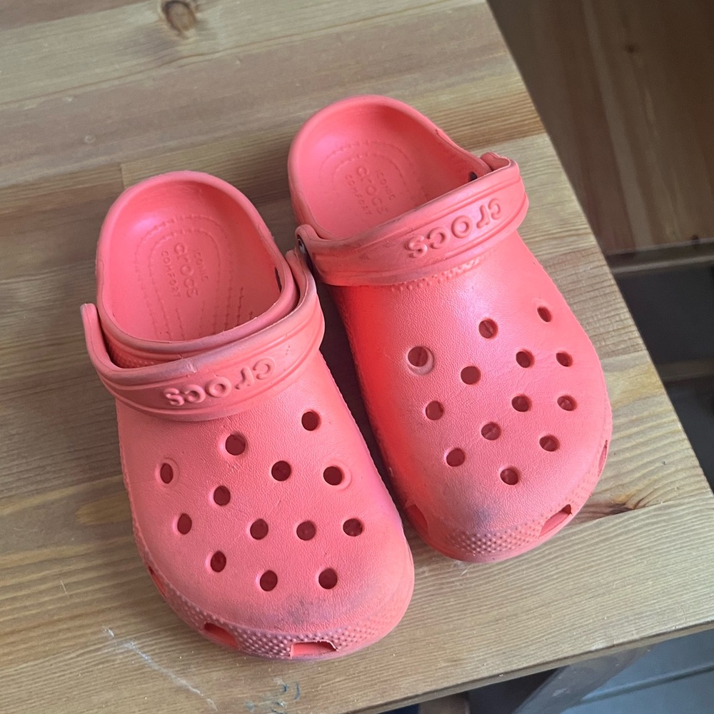 Used toodler crocs